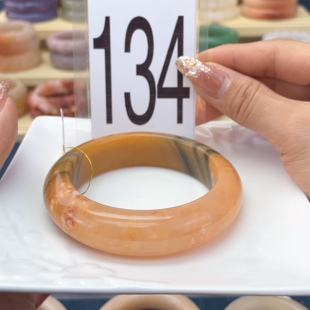 石英质玉未镶嵌手镯