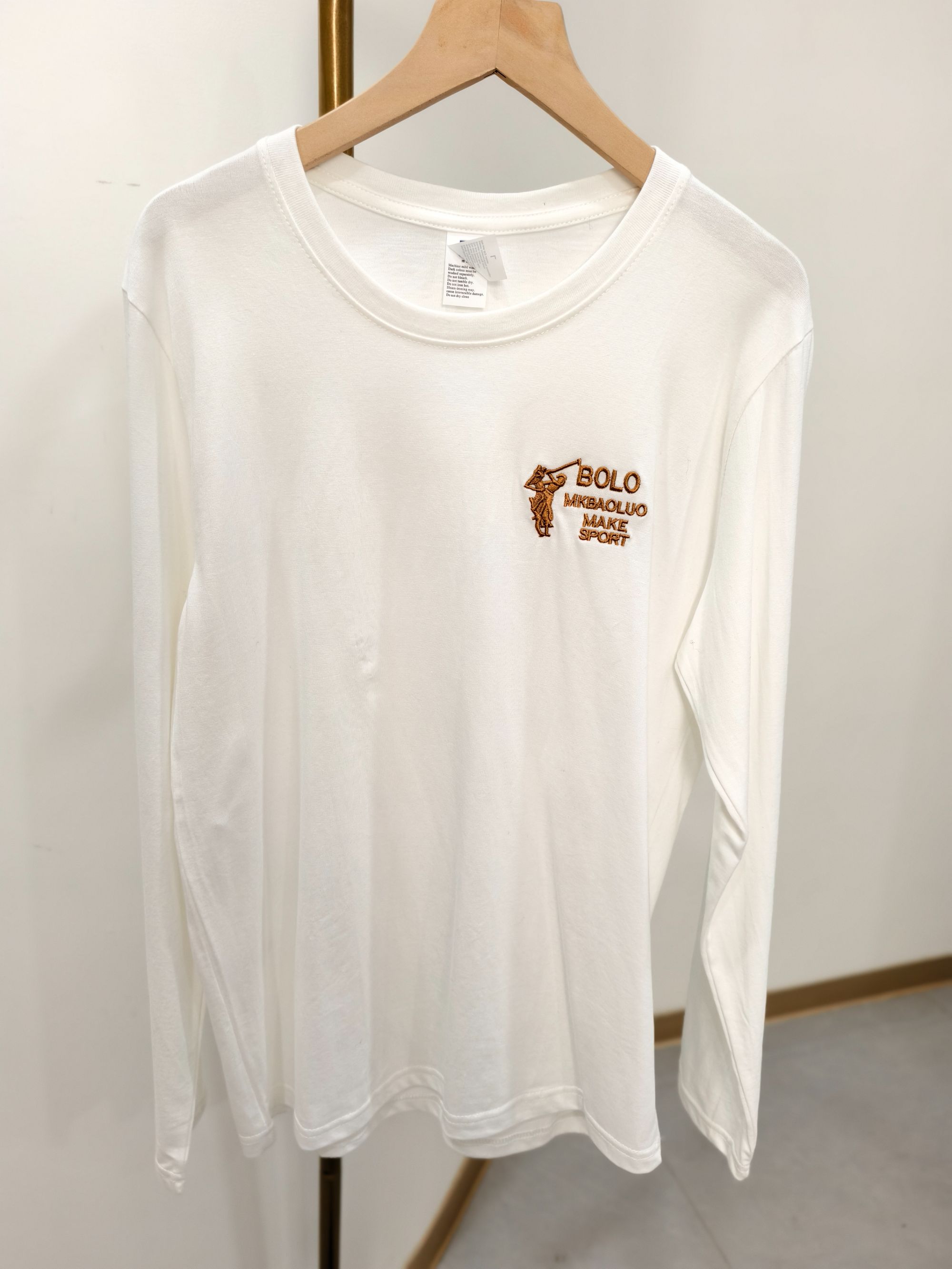 W1536打底衫百搭宽松型刺绣常规T恤印花长袖