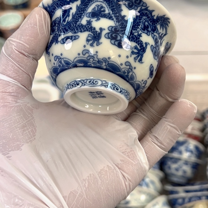 瓷片白青花九龙压手杯主人杯全品