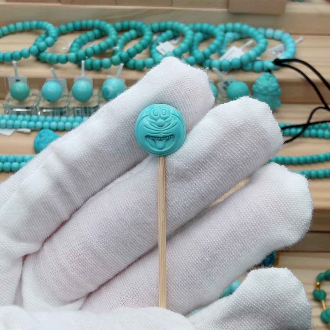 绿松石未镶嵌珠宝奇石