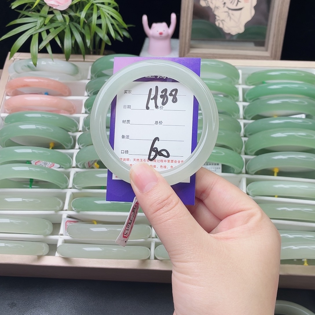 石英质玉未镶嵌手镯
