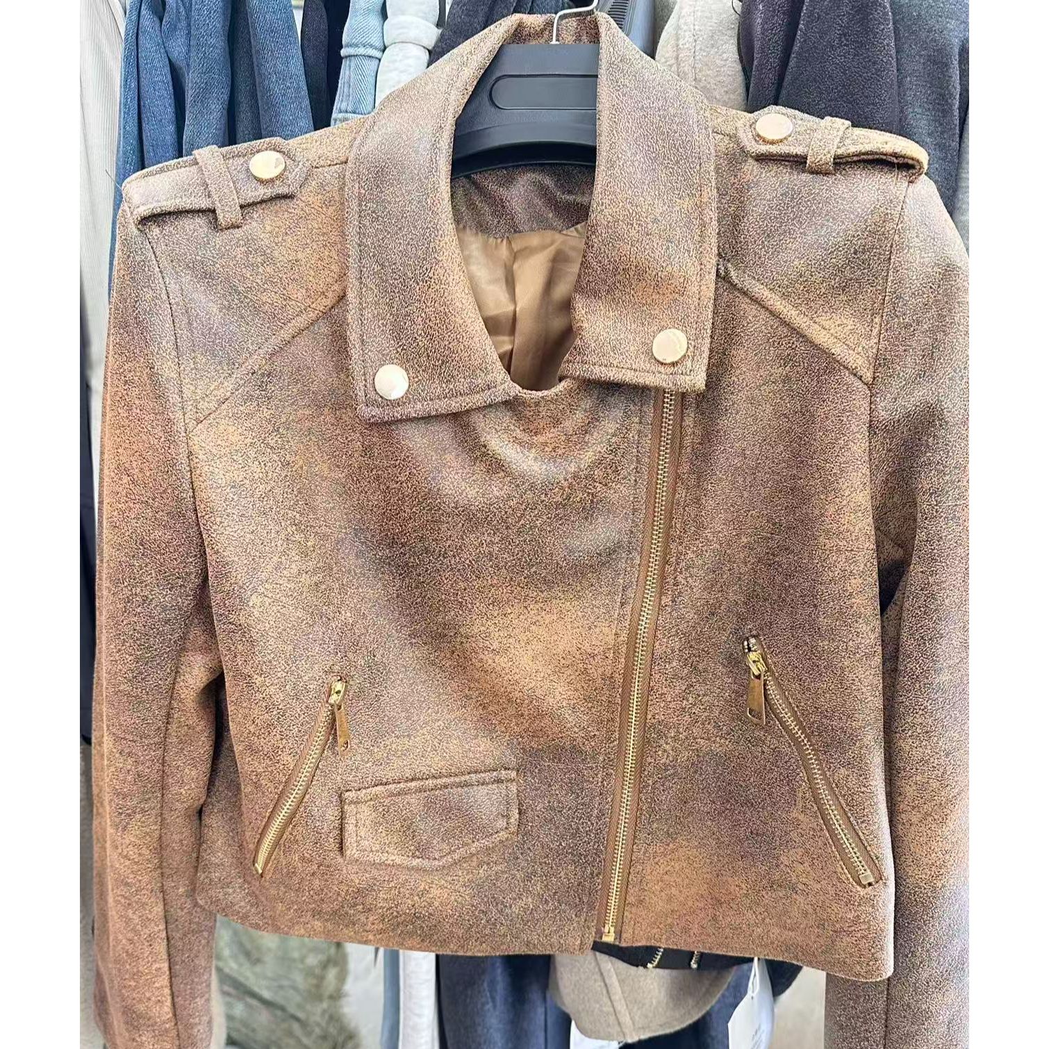 Z827 2025春装 帅气机车斜拉链PU短外套