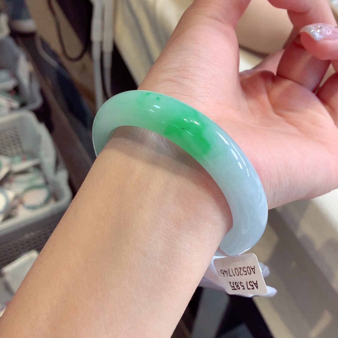 翡翠手镯未镶嵌11正圈77