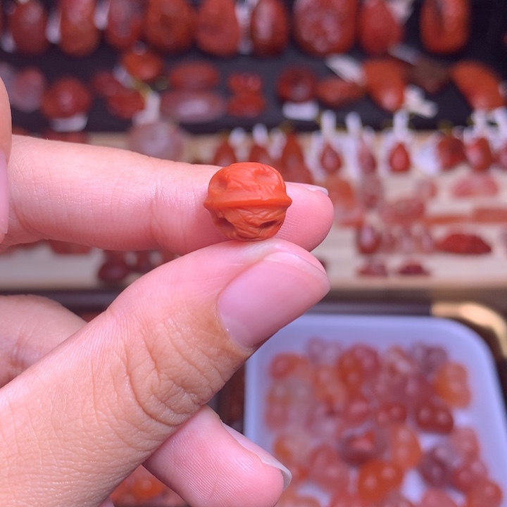 南红玛瑙未镶嵌珠宝半成品百香籽