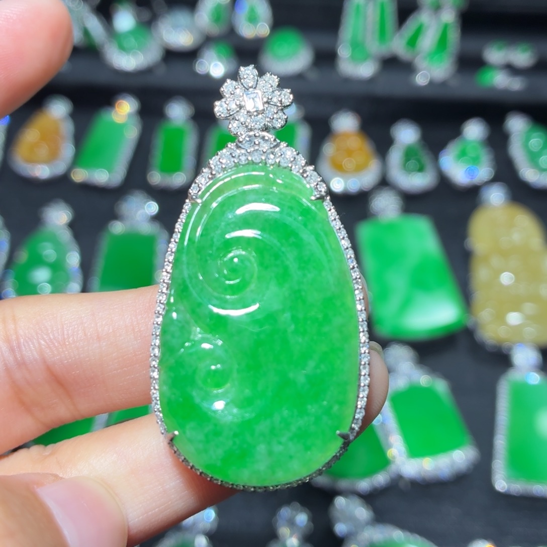 翡翠18K金镶嵌吊坠(不含链)123号