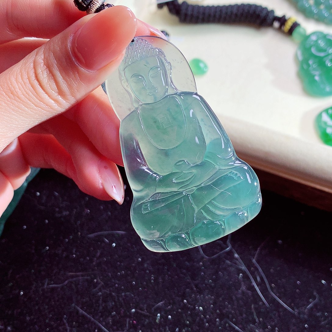 颈饰未镶嵌翡翠大****妹天然