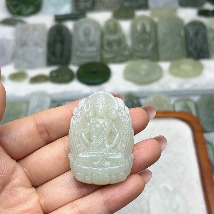 和田玉颈饰未镶嵌?****?