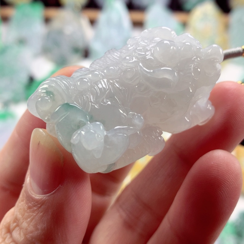 【闪购商品】翡翠吊坠(不含链)未镶嵌