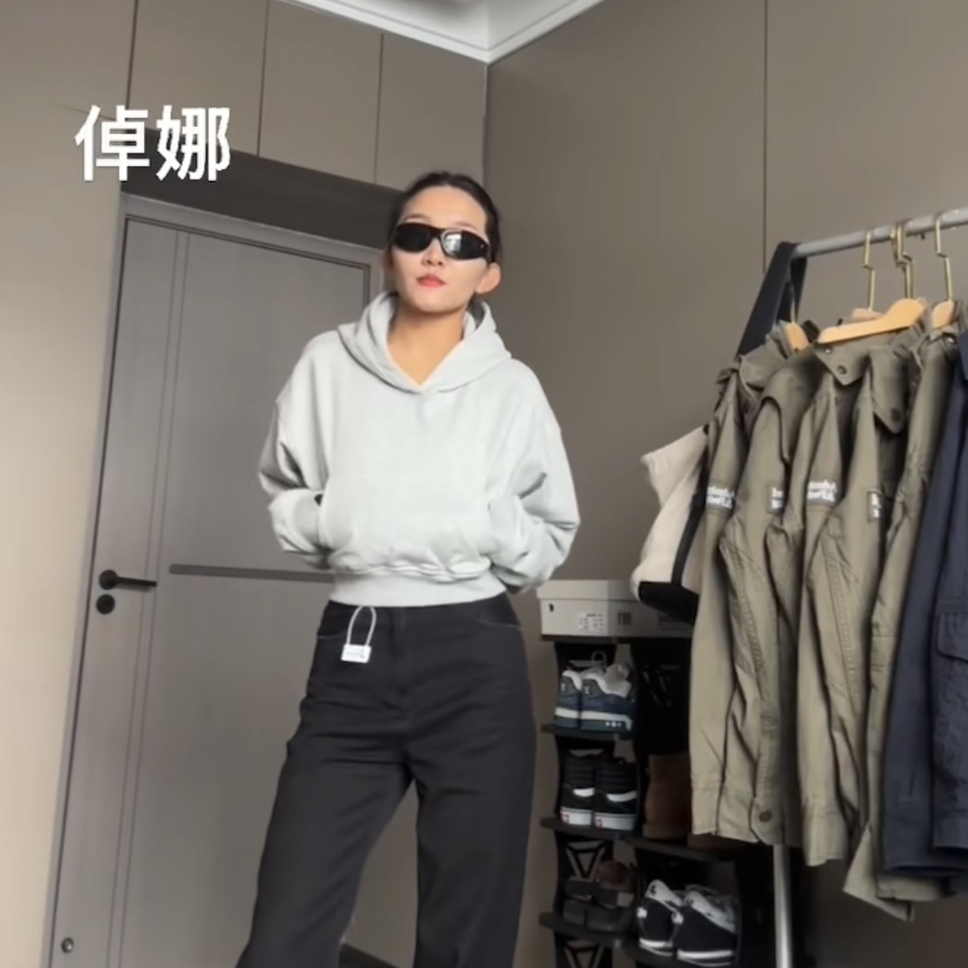 品质款连帽卫衣两色