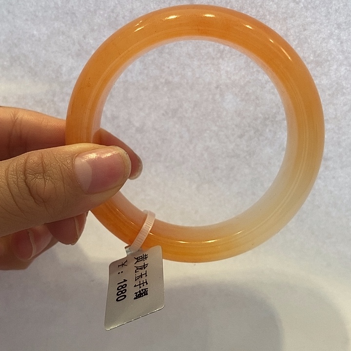 石英质玉（黄龙玉）手镯未镶嵌