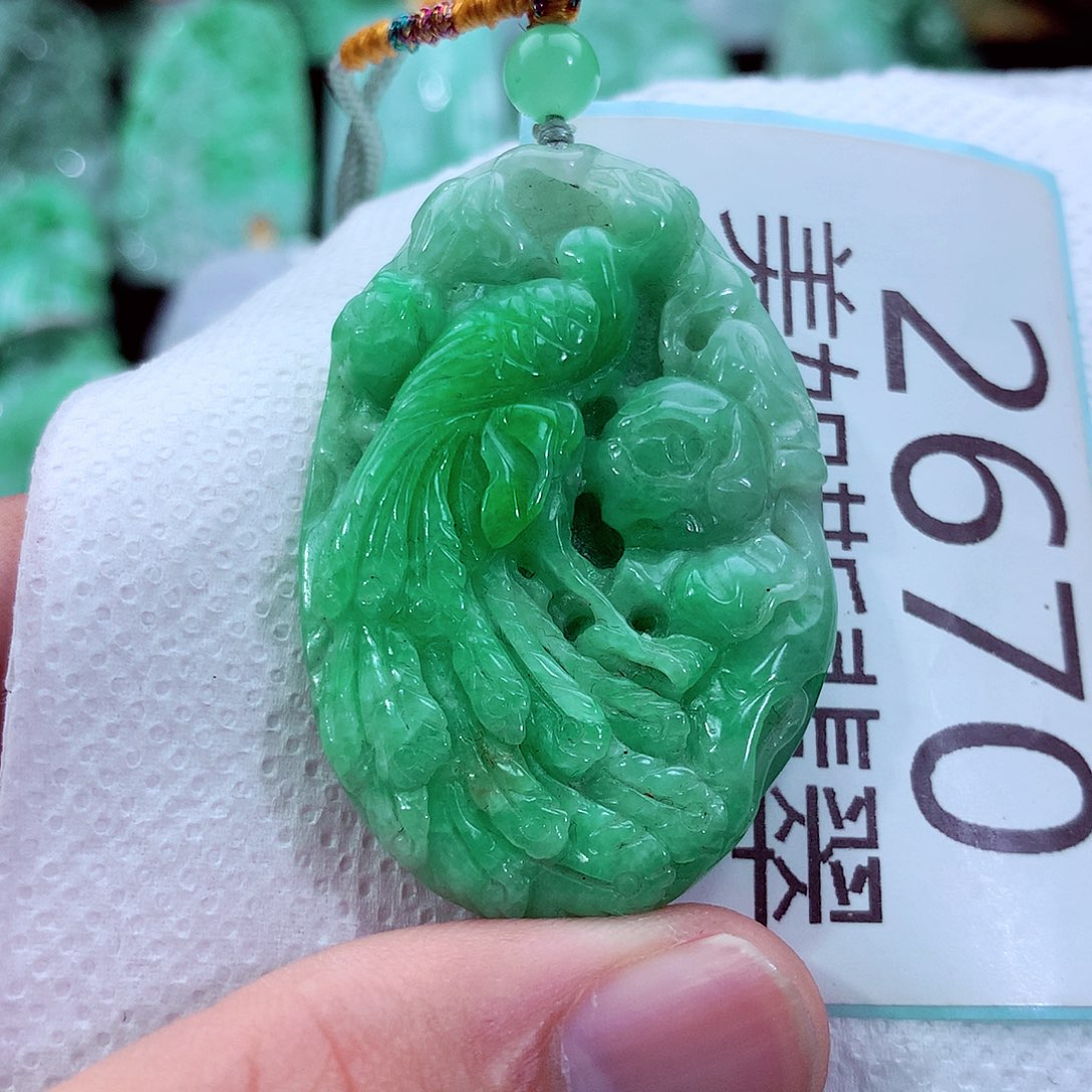 吊坠(不含链)未镶嵌翡翠
