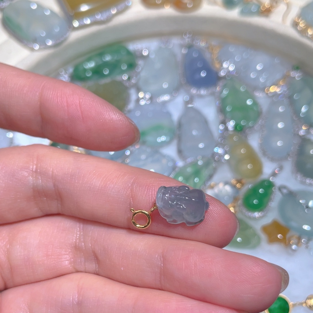 翡翠颈饰18K金镶嵌翡翠