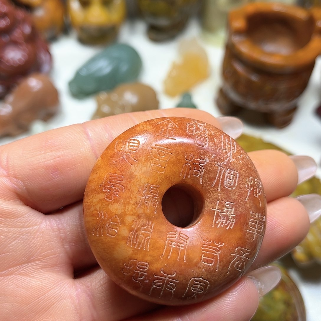 白玉菩提吊坠白玉菩提吊坠