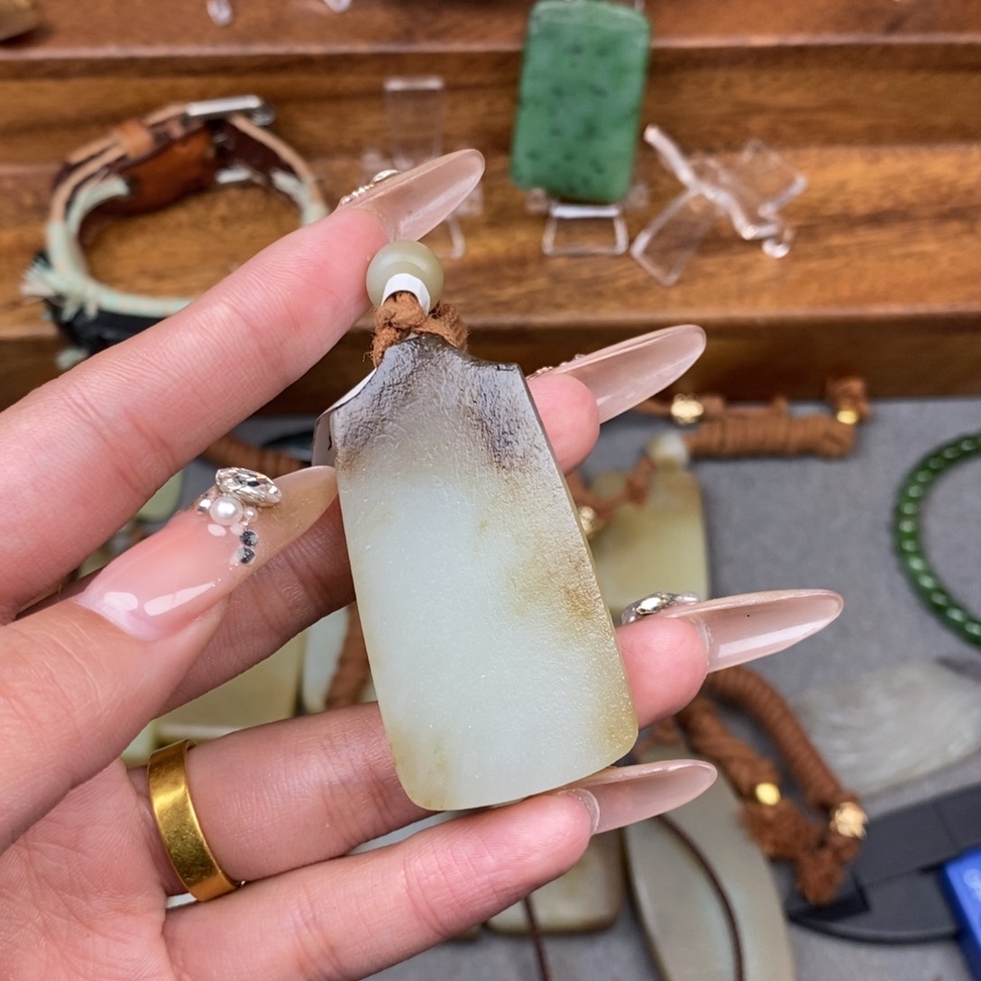 和田玉颈饰未镶嵌用****9