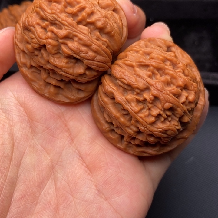 文玩核桃把件秦岭核桃