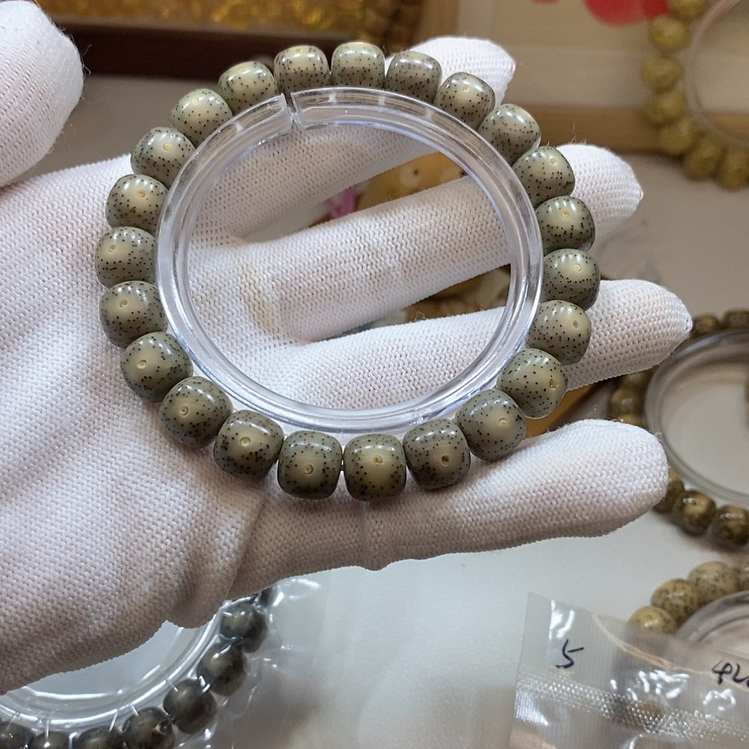 1***-吊坠星月菩提10.9单圈石玉