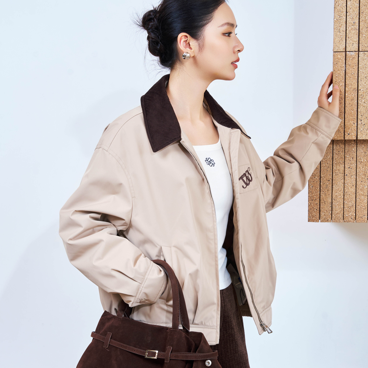 【店铺同款】LIVELY.YAN俪妍卡其色夹克羽绒服