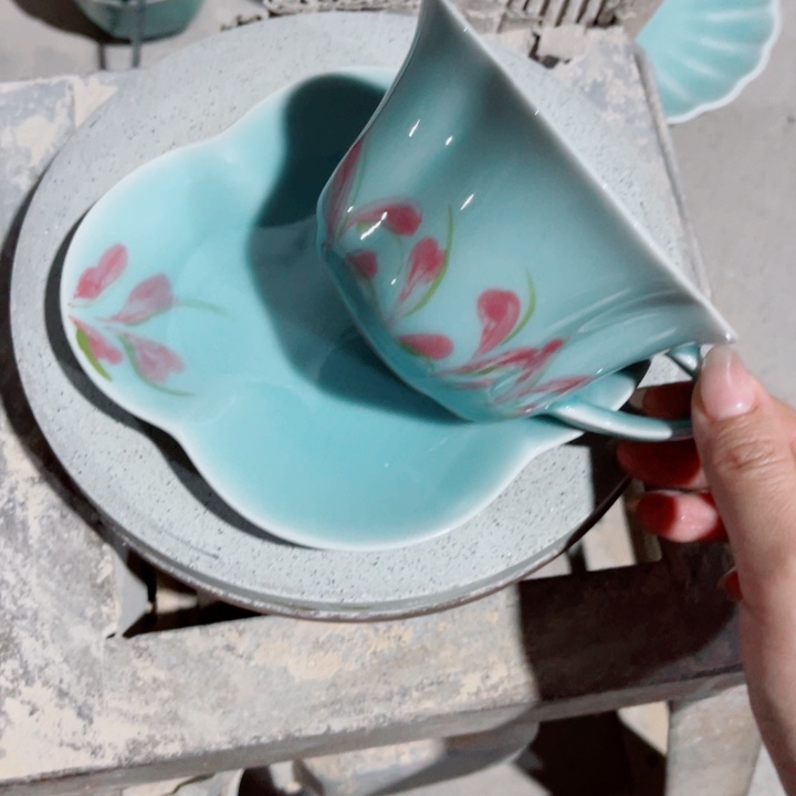 青瓷哈哈哈哈哈哈哈哈哈