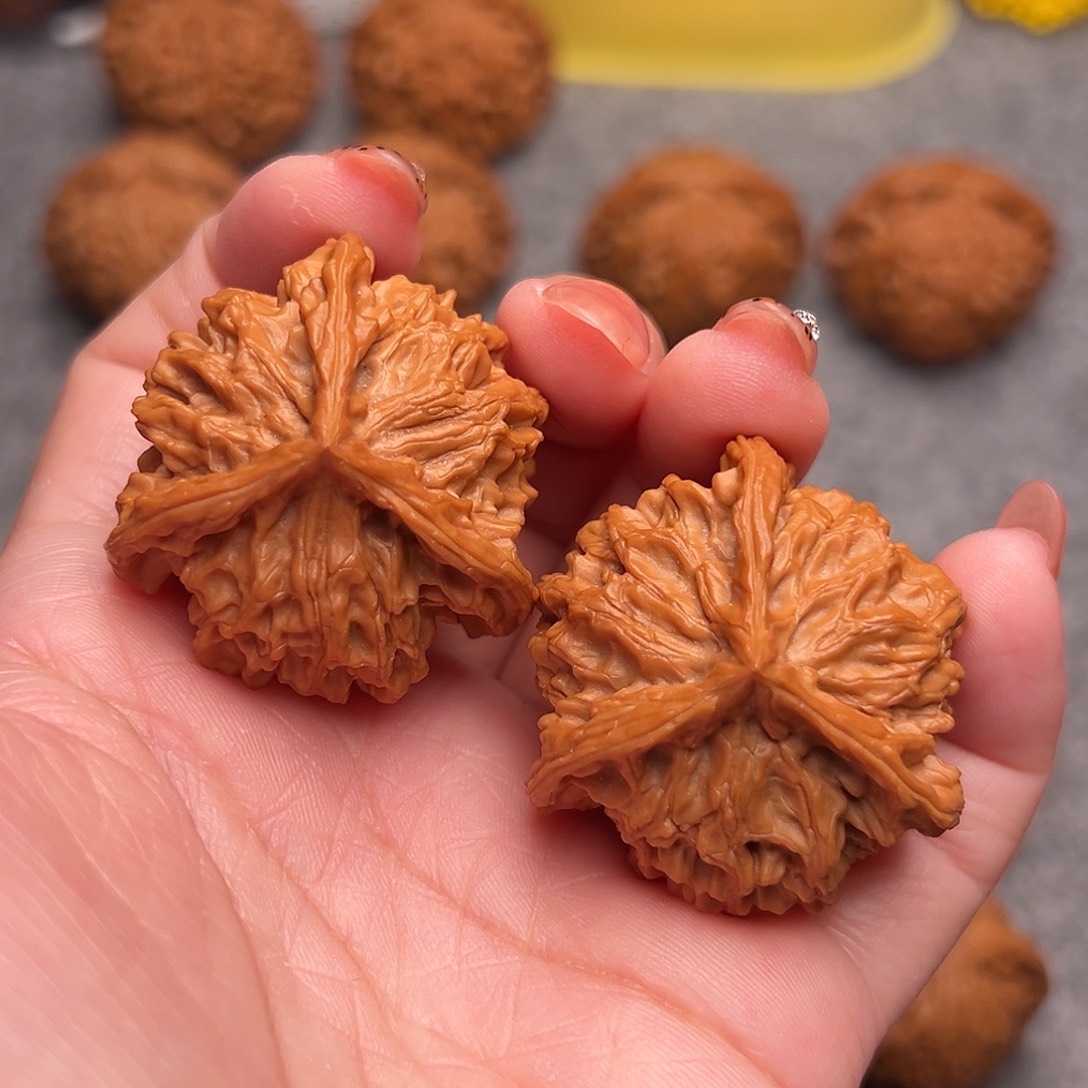 把件文玩核桃精品盘山三棱39全品正奔