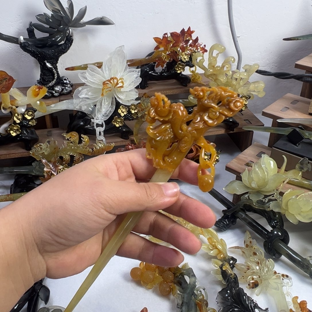 绿***海定制蛇纹石玉毛货发饰