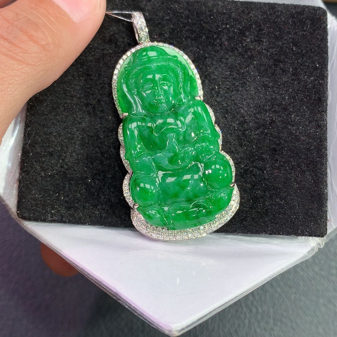 翡翠吊坠(赠链)18K金镶嵌E*A