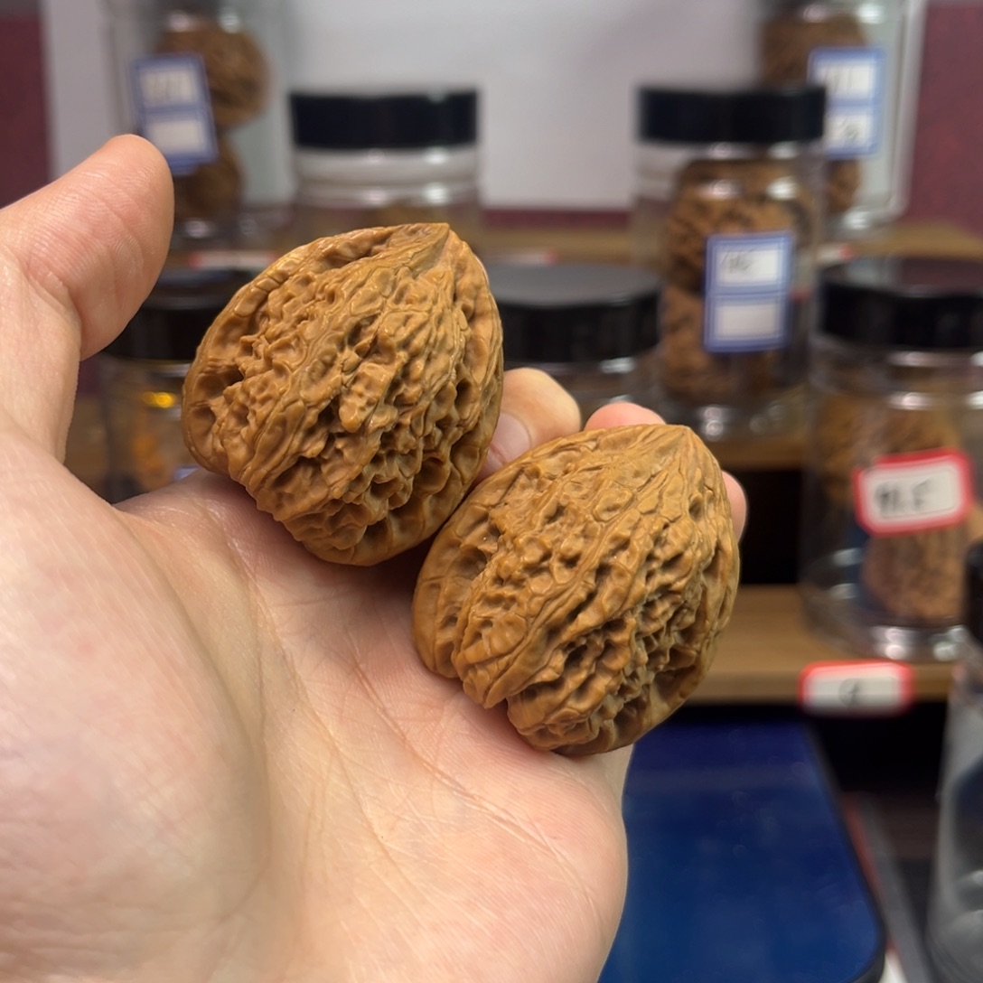 大***哥吊坠文玩核桃南疆