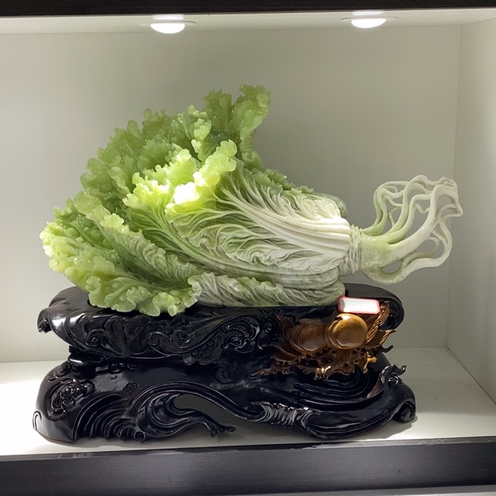 未镶嵌蛇纹石玉（覆膜）珠宝奇石