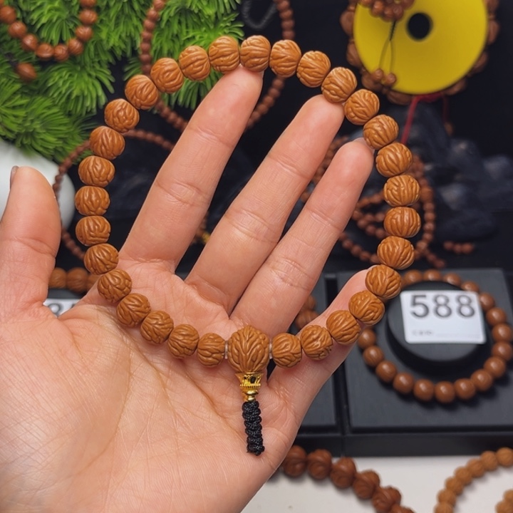 阿***科桃核吊坠小金豆188