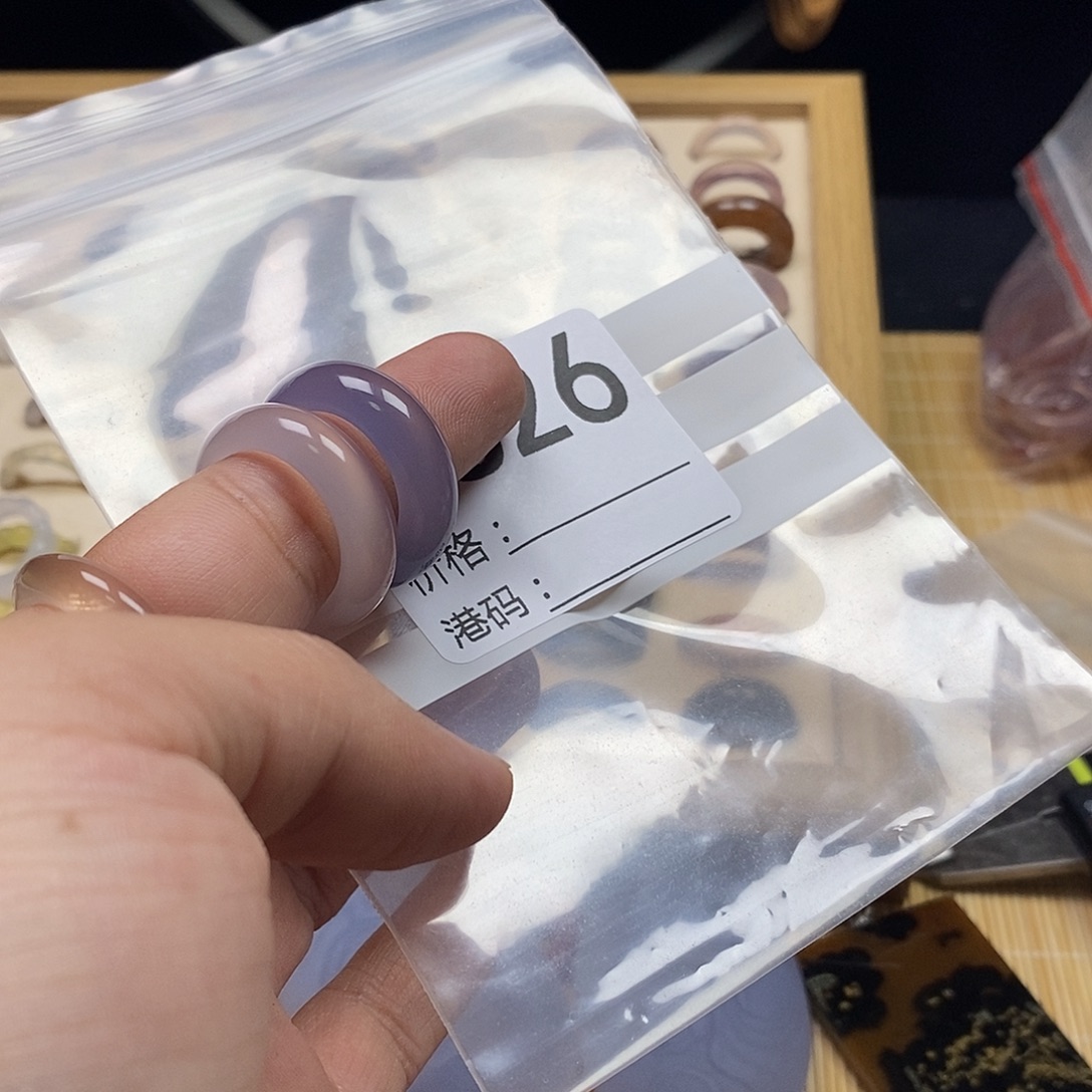 婻***妮未镶嵌戒指玛瑙/玉髓