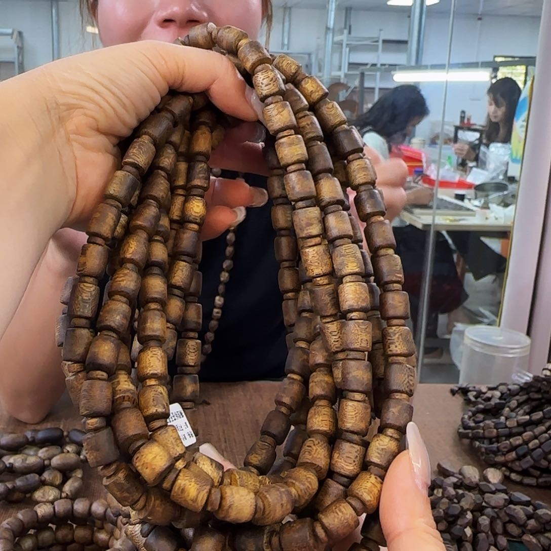 沉香手串多样性发货1条海南白棋板头998-932