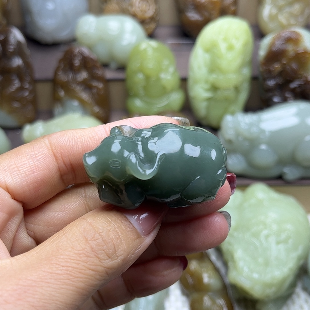 和田玉未镶嵌挂件