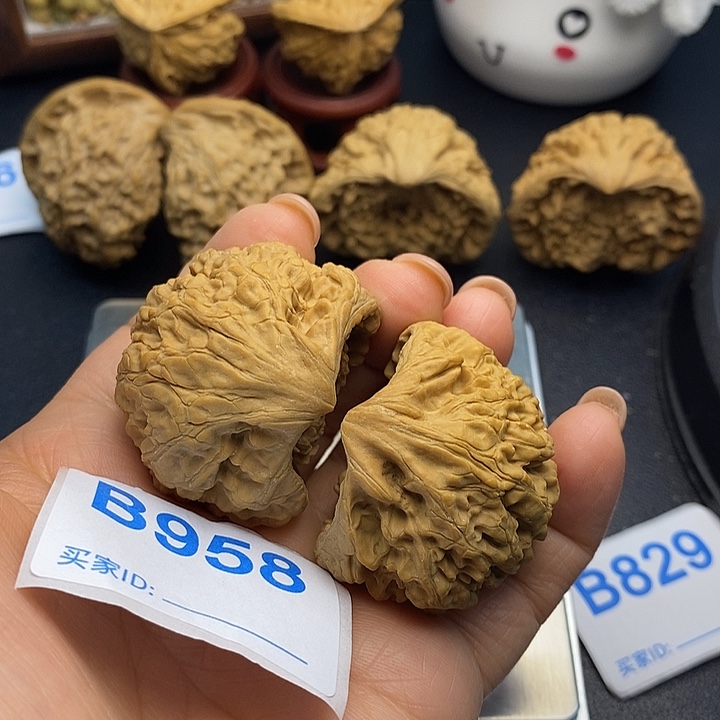 玻***胶文玩核桃把件官帽聚宝盆4.2