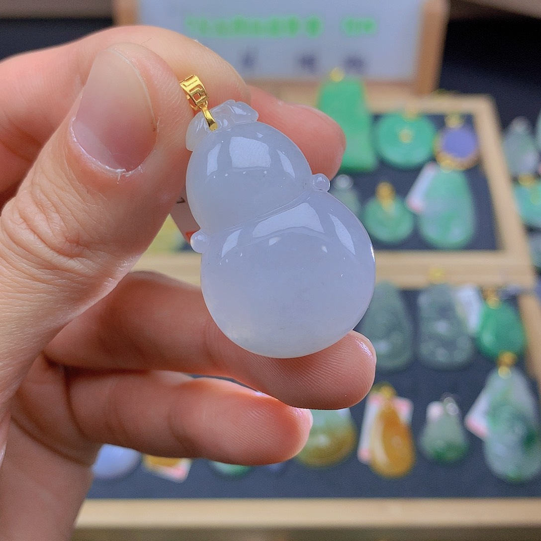 翡翠颈饰18K金镶嵌翡翠