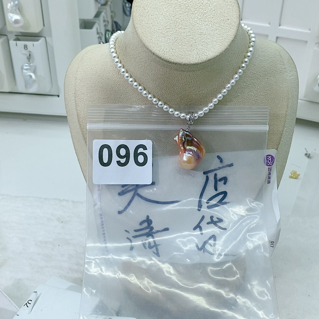 淡水珍珠颈饰合金