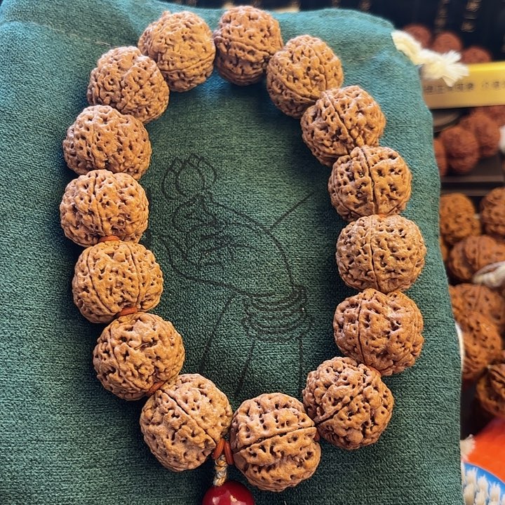 轻***杨手串金刚菩提000668