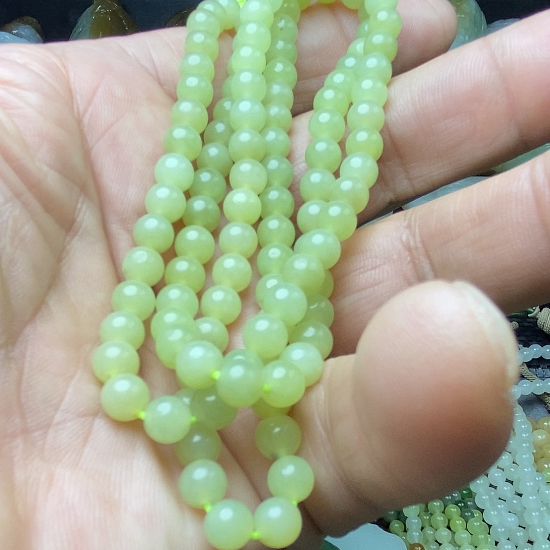 泰***陵和田玉未镶嵌手串