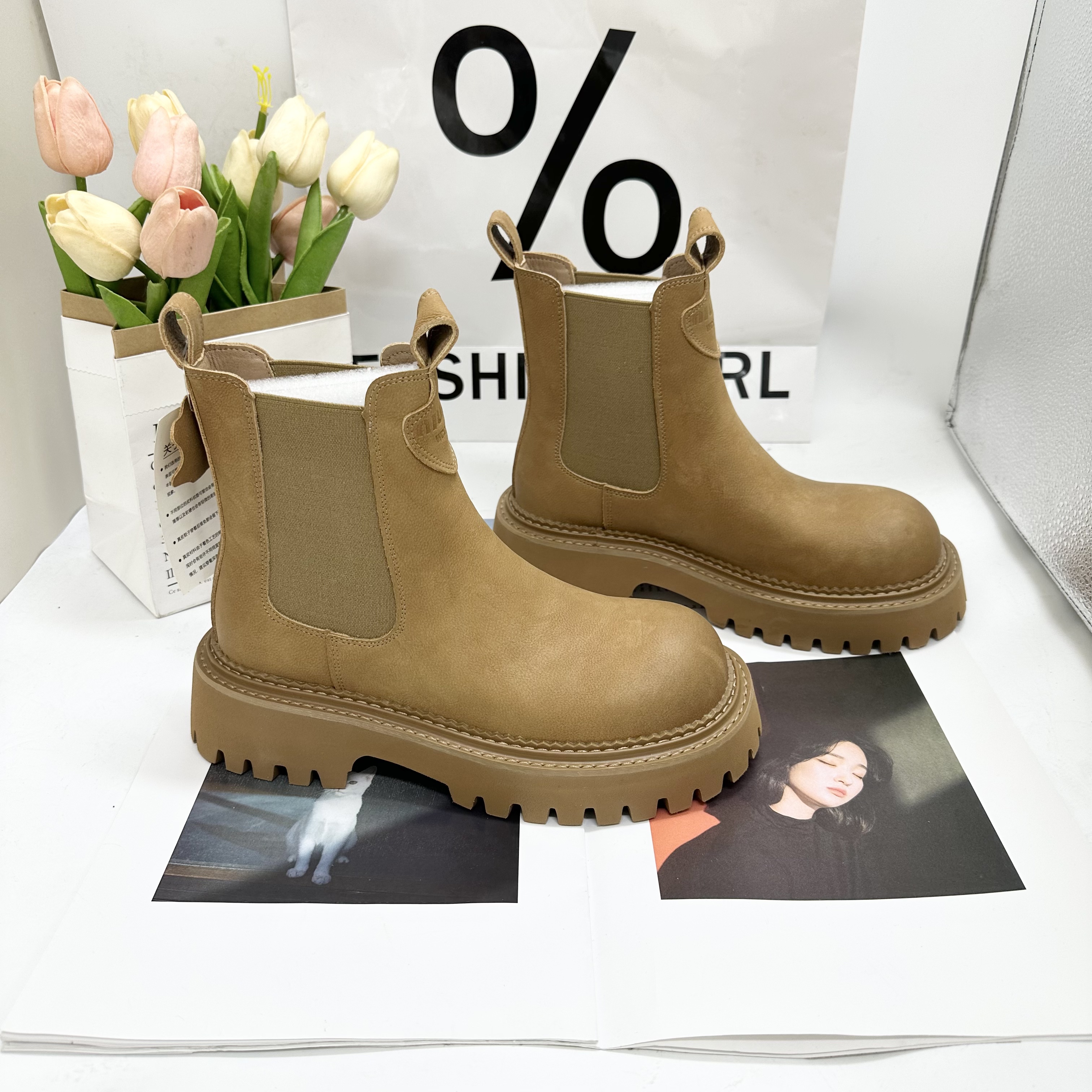 新款气质休闲百搭女士马丁靴A/DDW/2329-03