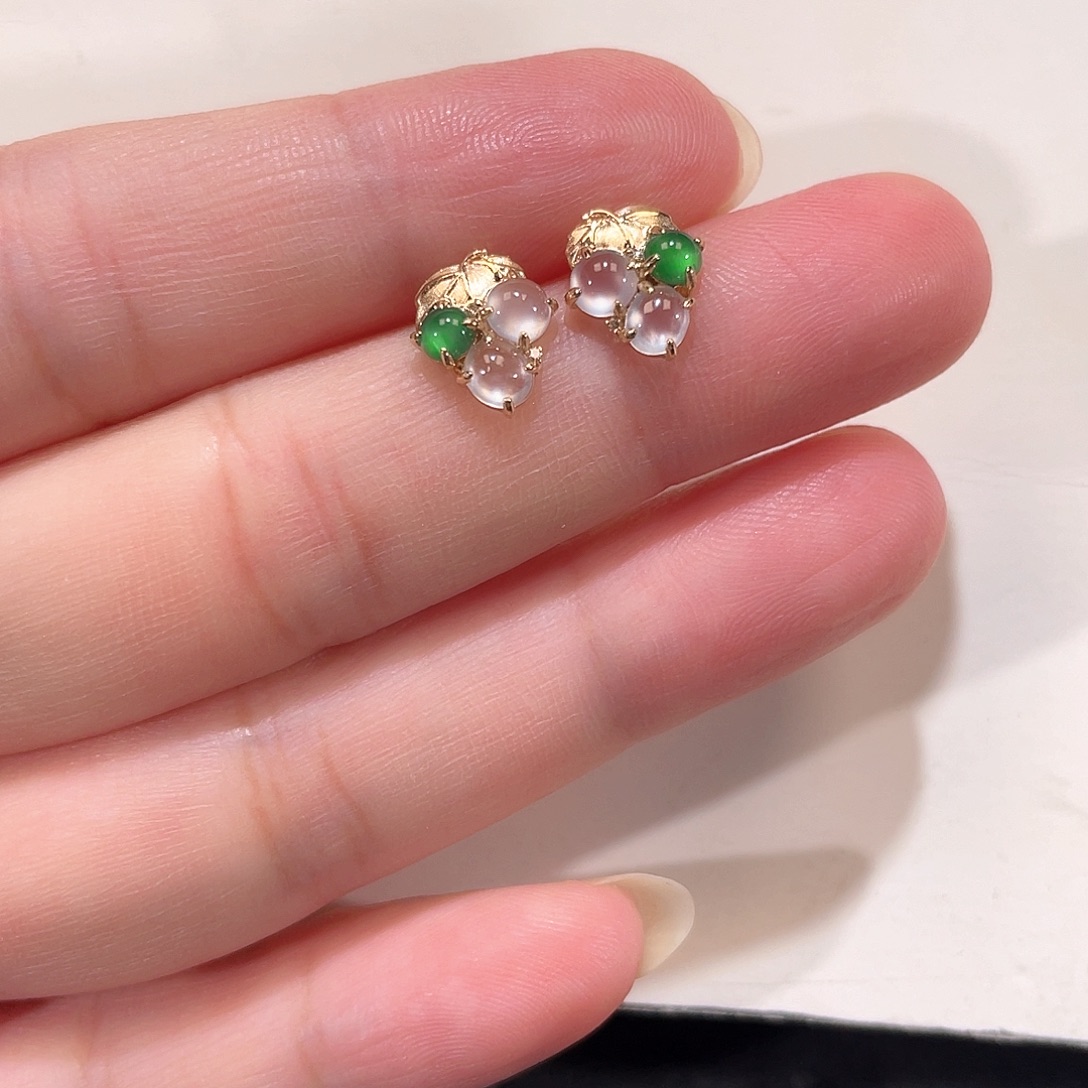 翡翠18K金镶嵌耳饰南非钻