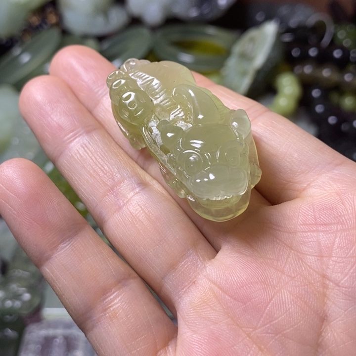 岫玉岫玉颈饰未镶嵌不***、