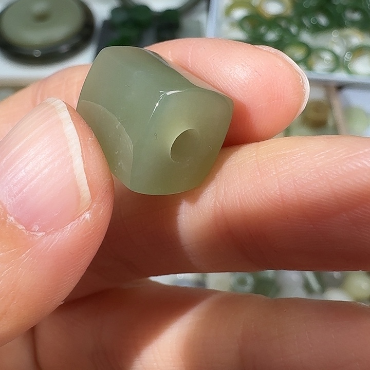 和田玉未镶嵌颈饰58