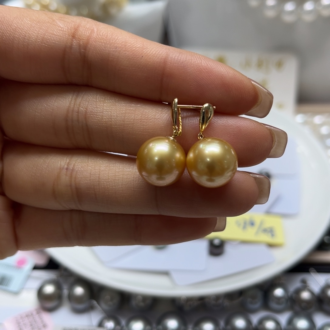18K金镶嵌海水珍珠耳饰12-12.1mm