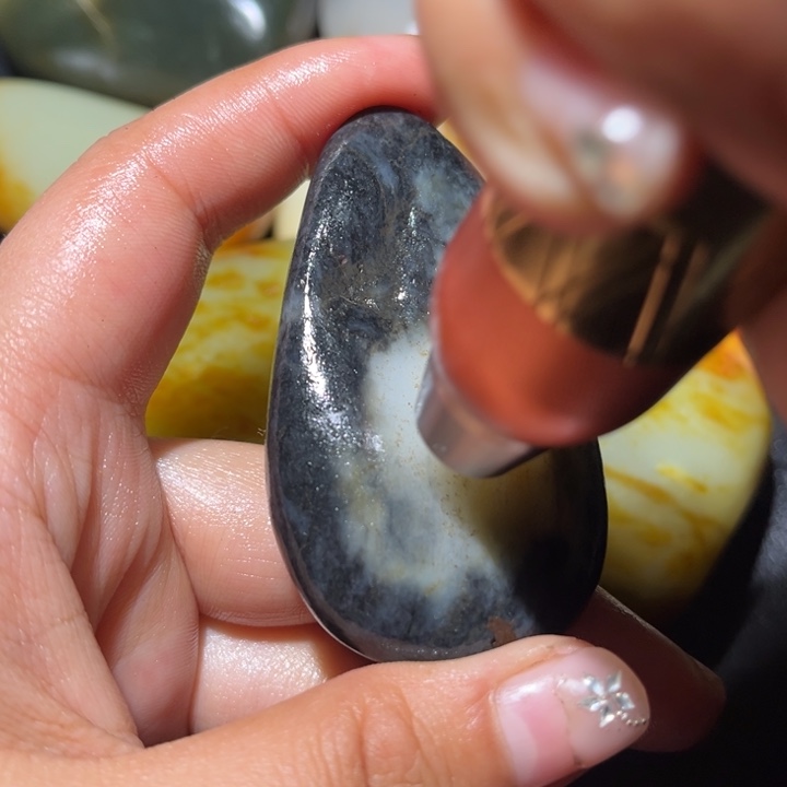 和田玉未镶嵌珠宝奇石