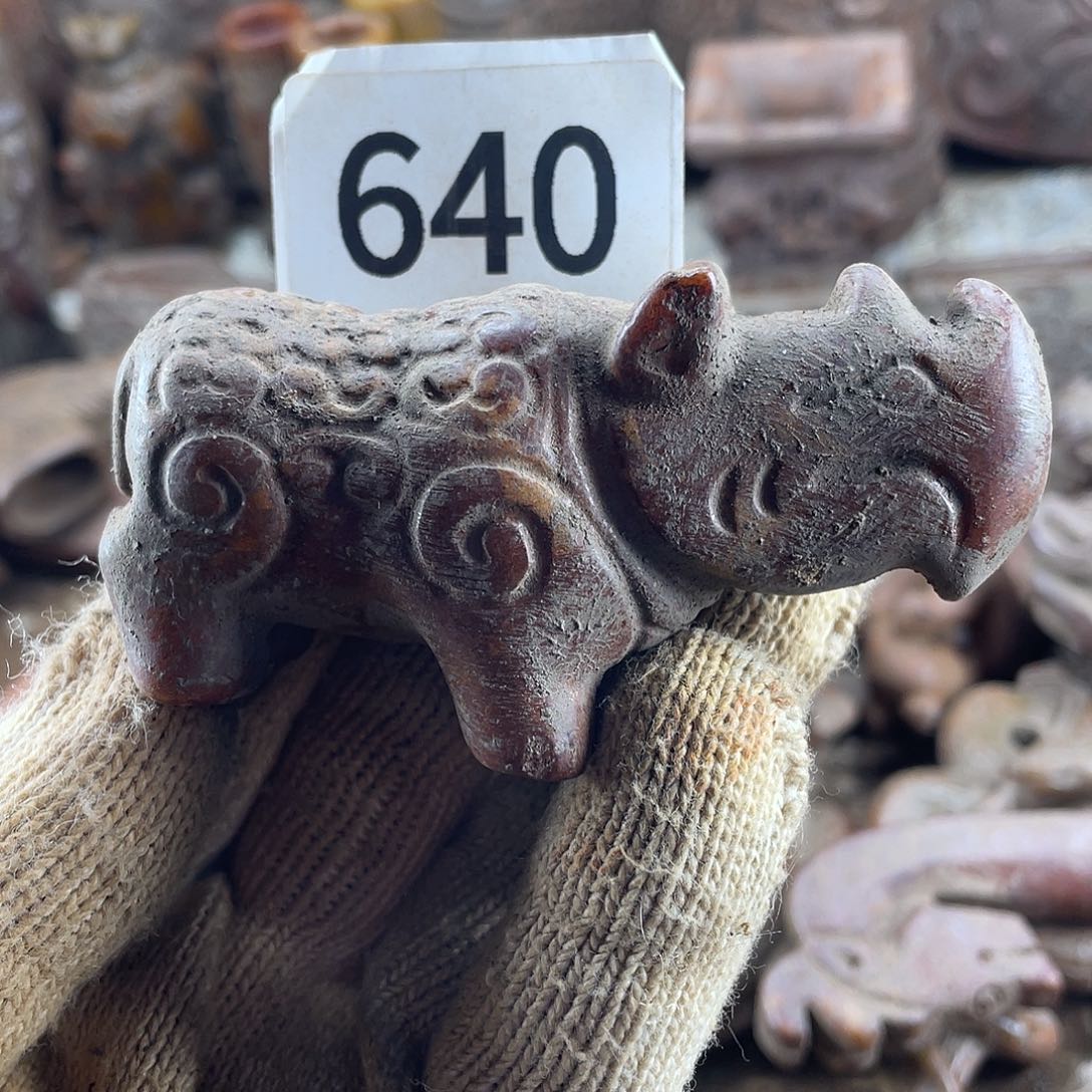 和田玉（糖玉）未镶嵌挂件