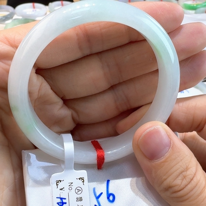 翡翠未镶嵌手镯翡翠手镯