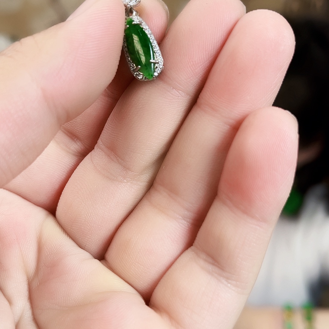 翡翠银S925镶嵌颈饰吊坠