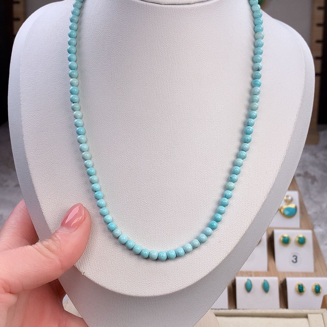 绿松石颈饰未镶嵌