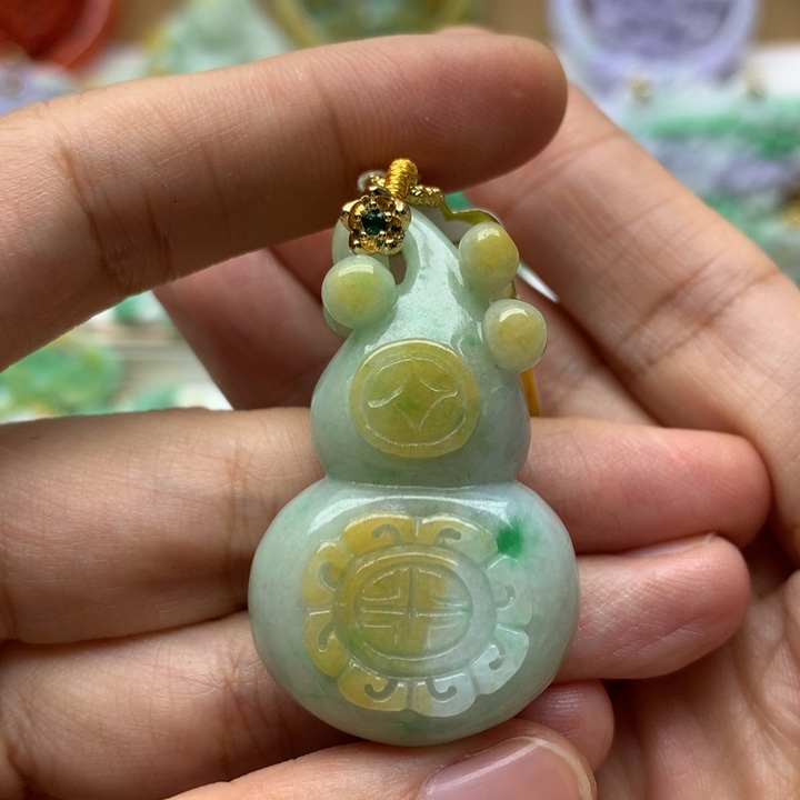 颈饰未镶嵌翡翠正翡翠