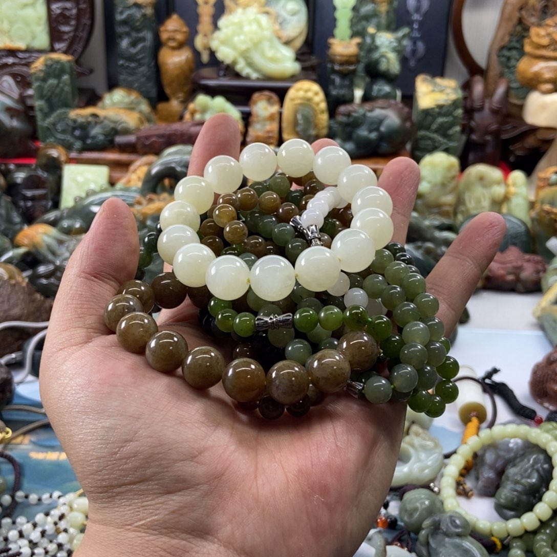 玉***生和田玉未镶嵌把件