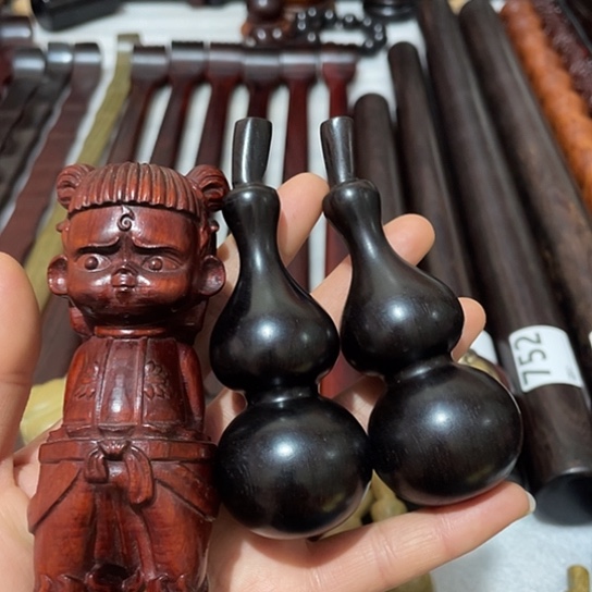 木紫光檀大号葫芦一对哪吒一个