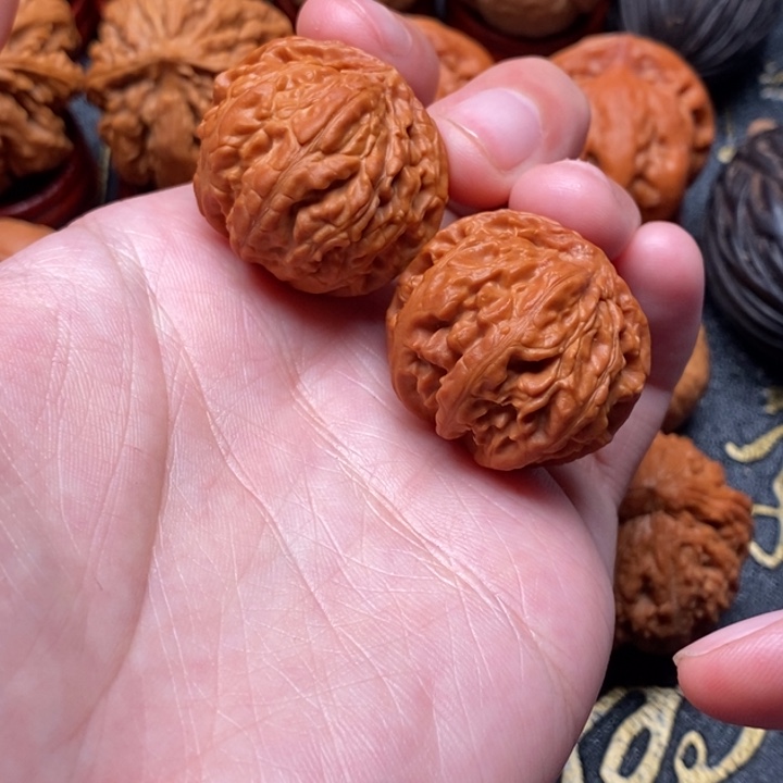 吊坠文玩核桃麒麟球